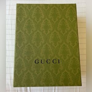 Gucci Green magnetic closer large box price for one 14x11x7
